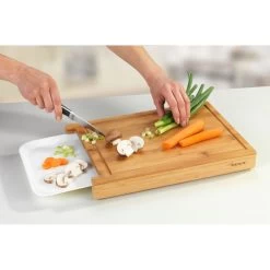 Wenko Planche à Découper Bruno 8 Wenko Planche à Découper Bruno -Entrez dans ma vaisselle. 1000274832 210618 14070600617 MOOD DETAILS P000000001000274832 mood