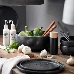 Assiette CASA NOVA -Entrez dans ma vaisselle. 1000331150 230905 025 MOOD DETAILS P000000001000331150 mood