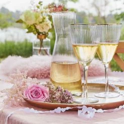 Verres à Vin GOLDEN TWENTIES 19 Verres à Vin GOLDEN TWENTIES -Entrez dans ma vaisselle. 1000333331 231019 020 MOOD DETAILS P000000001000333331 mood