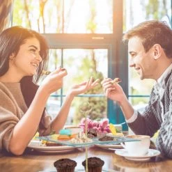 Serviteur Gâteau Carré En Verre -Entrez dans ma vaisselle. 93711cb42220415ca24d504bd5d2a62f