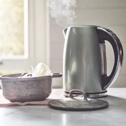 Cuisinart Bouilloire électrique Pistache -Entrez dans ma vaisselle. b0e41e0ef2ba4e598bb23f5b7903da6a