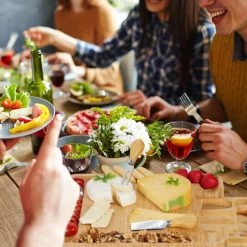 Plateau Fromage Bambou & Lot 4 Couverts -Entrez dans ma vaisselle. e4d4c36d0eb74eefafbada943a7921ba